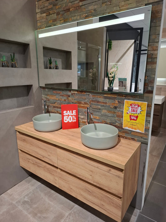 Badkamermeubel 140cm met opbouwkommen +spiegel